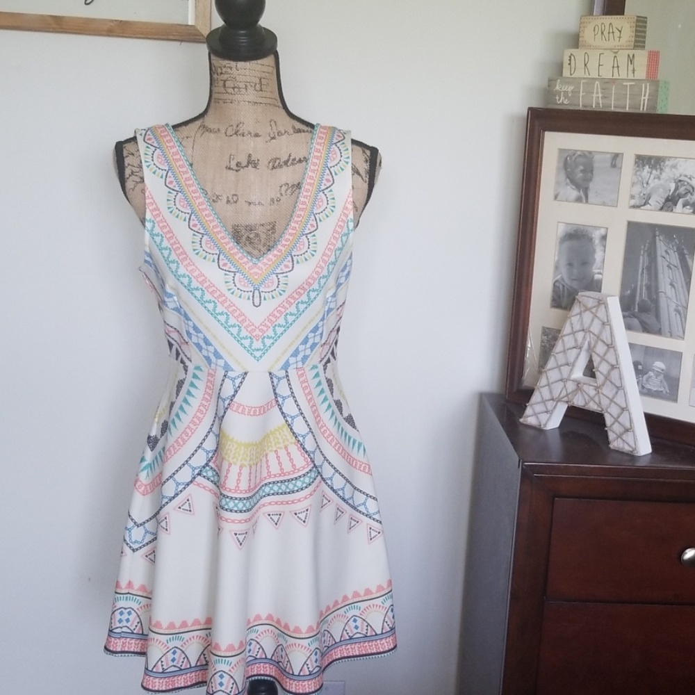 Sleeveless Abstract Print Skater Dress